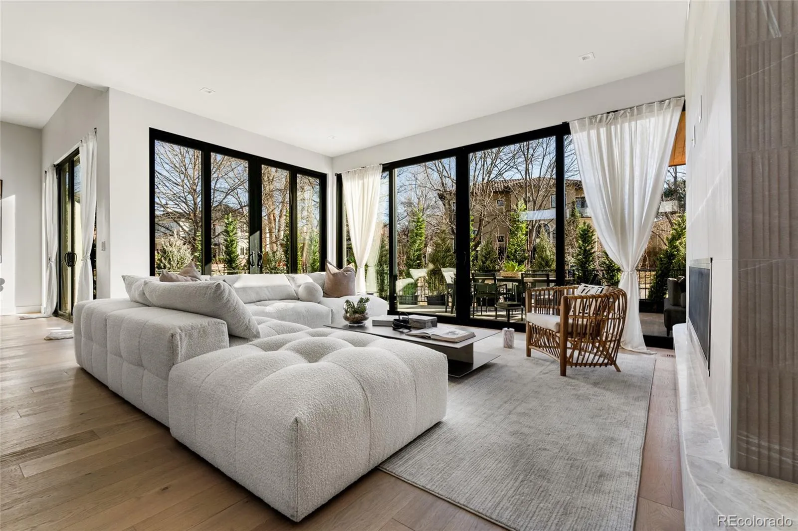 04112026143613 1600 8