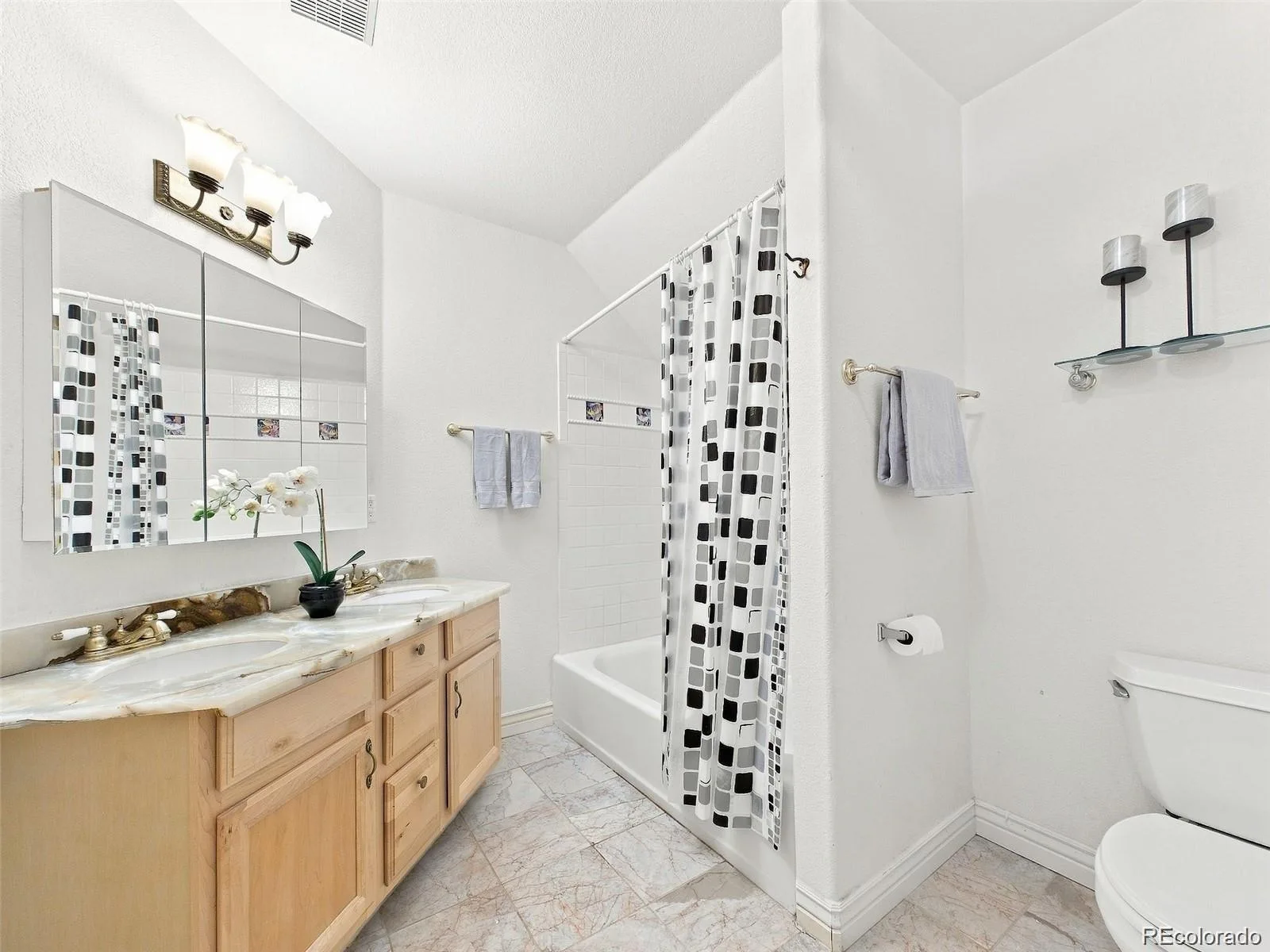 478 S Youngfield Court Lakewood CO 80228 | MLS #REC7771480 09292026233019 1600 28