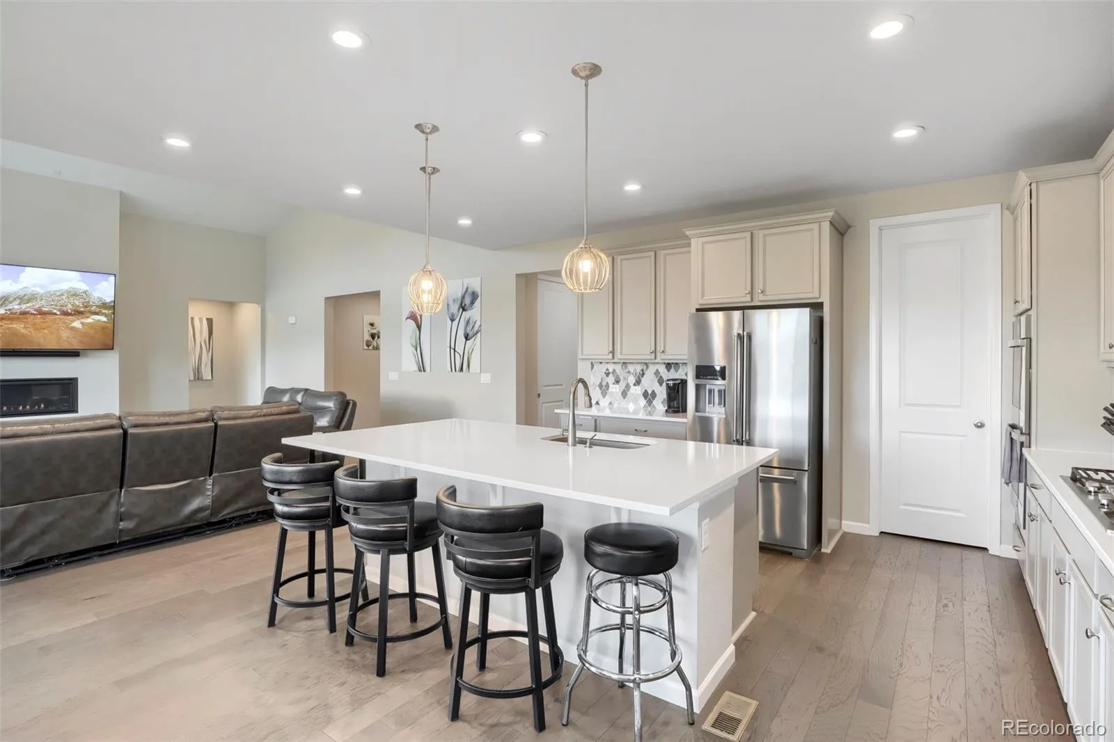 7013 Mentha Drive Castle Rock CO 80108 MLS #REC7771534 08042026185549 1600 13