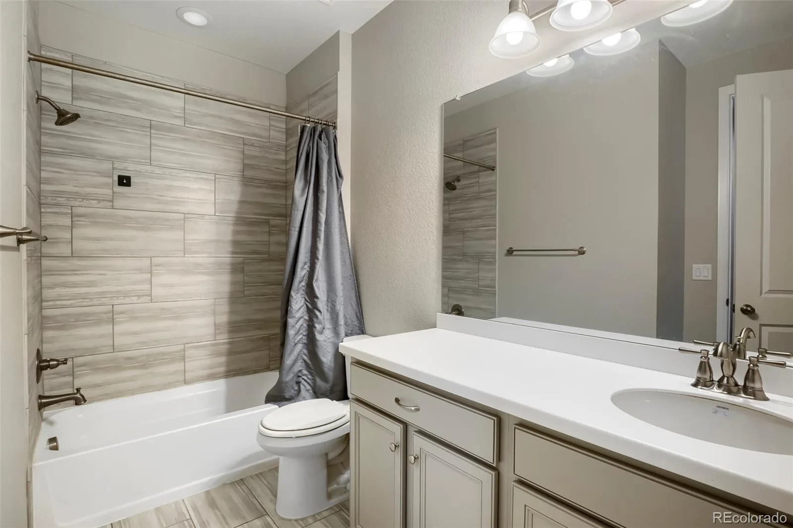 7013 Mentha Drive Castle Rock CO 80108 MLS #REC7771534 08042026185549 1600 37