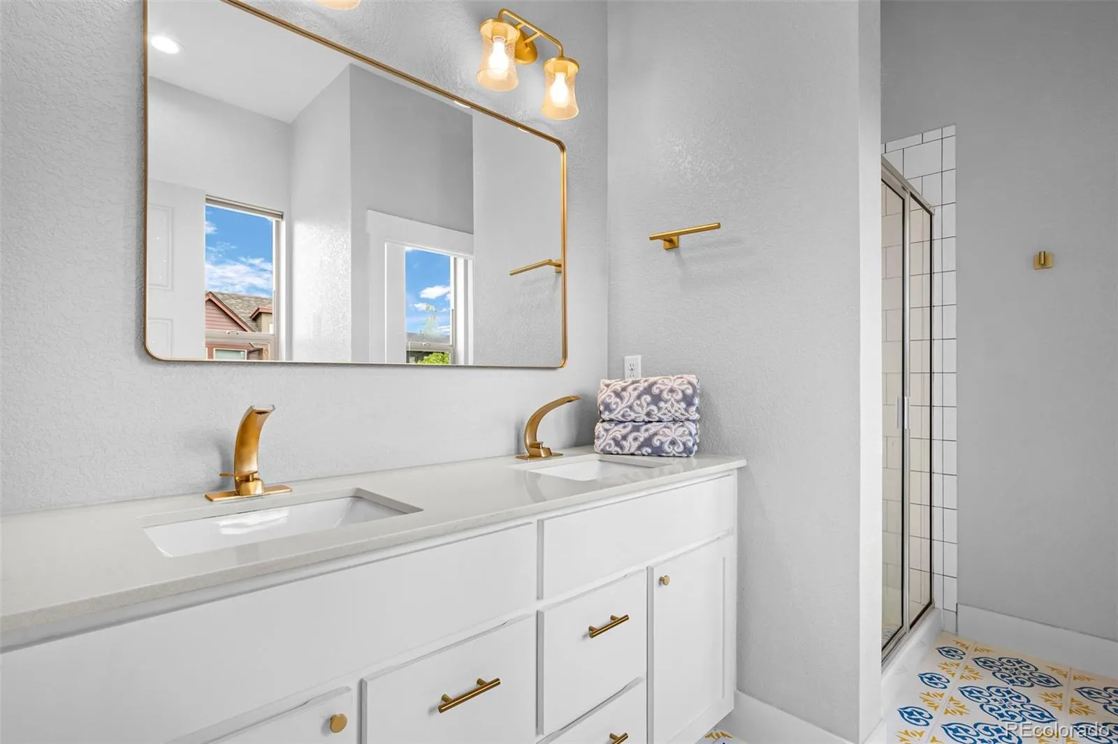 8323 E 29th Place Denver CO 80238 MLS #REC7772413 04212026144938 1600 33