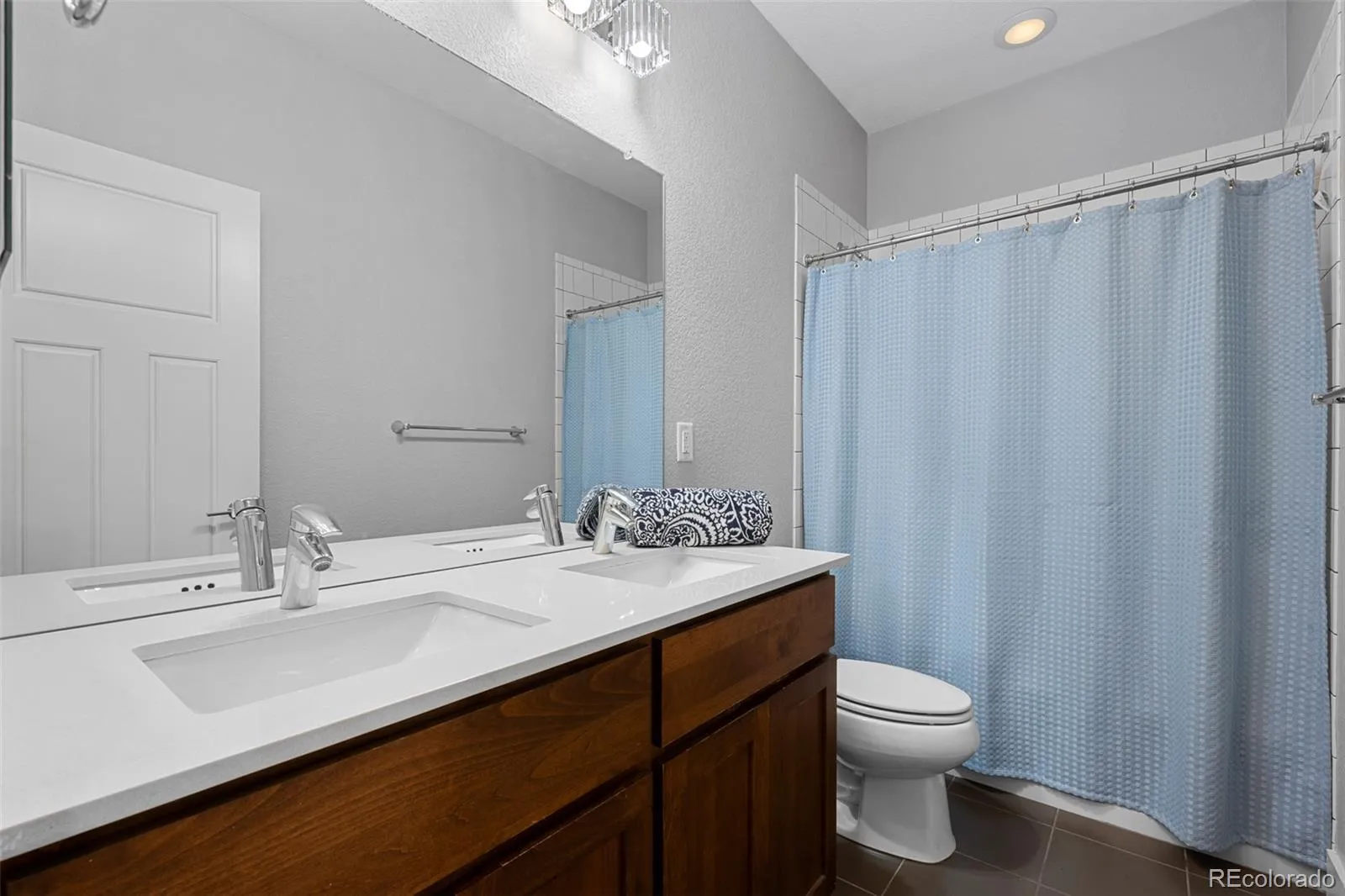 8323 E 29th Place Denver CO 80238 MLS #REC7772413 04212026144938 1600 36