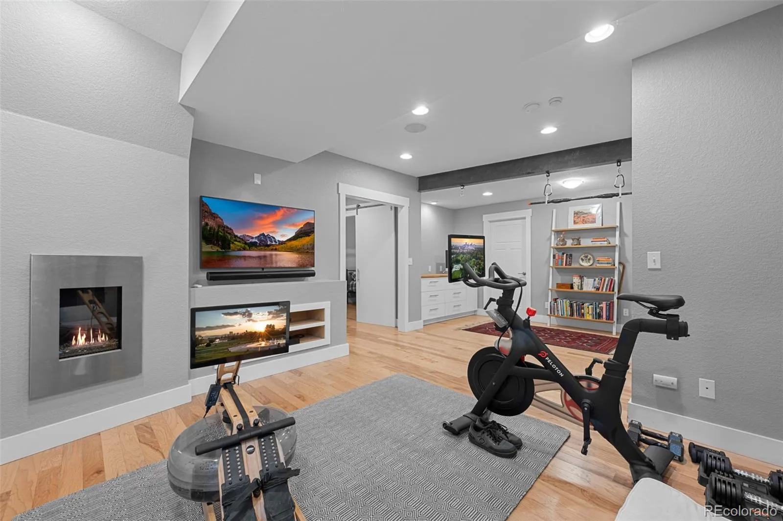 8323 E 29th Place Denver CO 80238 MLS #REC7772413 04212026144938 1600 39