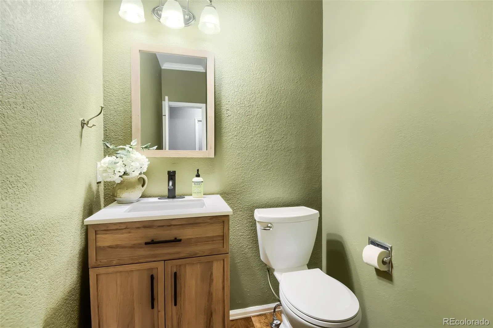 9837 Cypress Point Circle Lone Tree CO 80124 | MLS #REC7775021 08202026222457 1600 8
