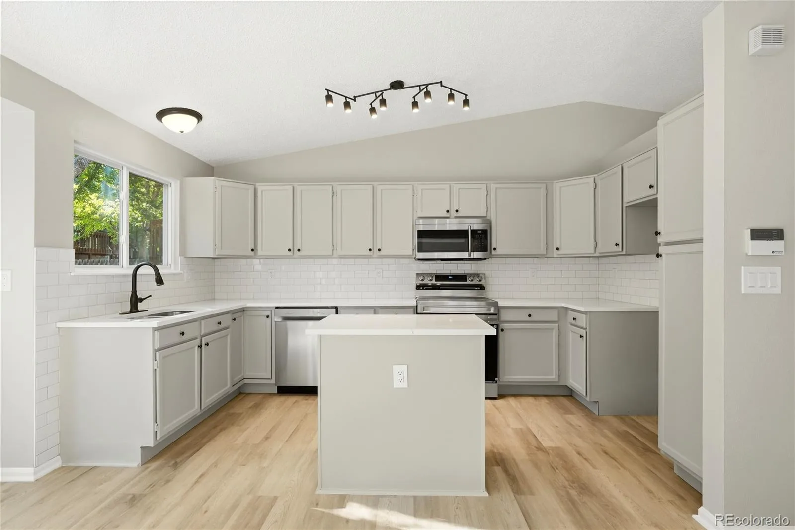 5566 S Ireland Street Aurora CO 80015 | MLS #REC7777018 08282026223010 1600 5