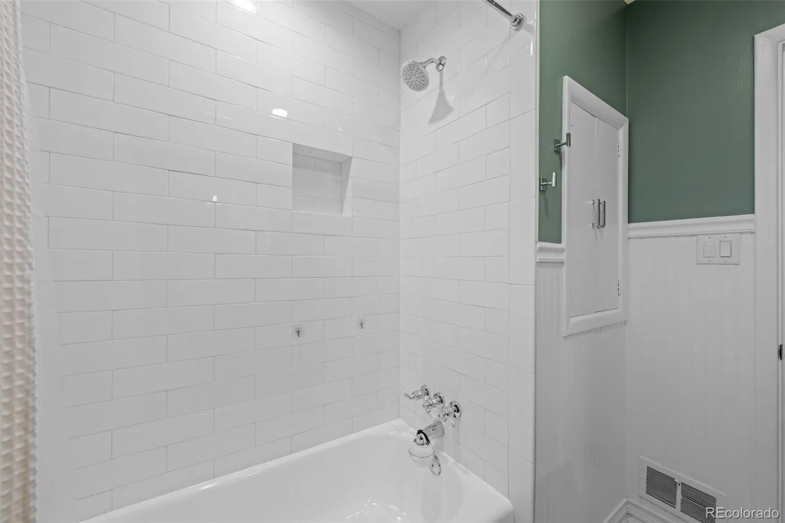 04202026140715 1600 25