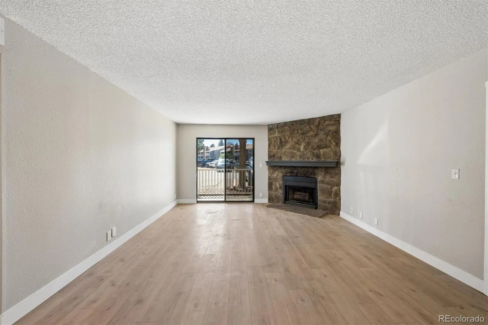 18391 E Kepner Place #103 Aurora CO 80017 MLS #REC7788282 04102026152658 1600 11