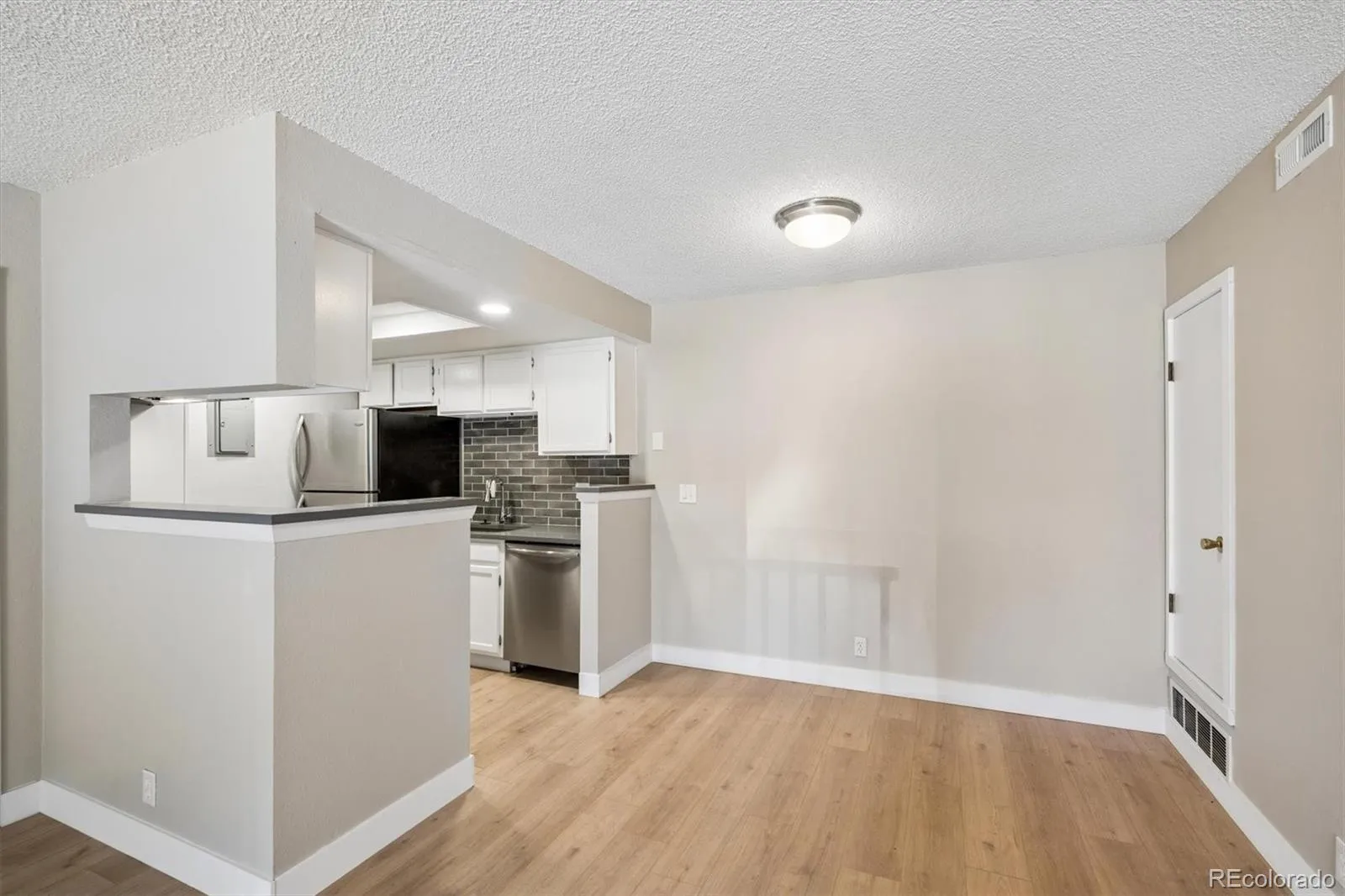 18391 E Kepner Place #103 Aurora CO 80017 MLS #REC7788282 04102026152658 1600 14