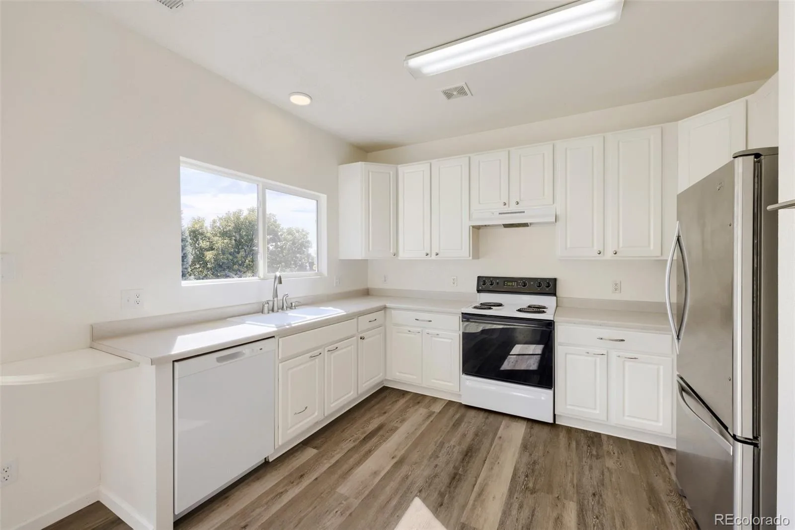 19784 E Baker Place Aurora CO 80013 | MLS #REC7788643 10132026192353 1600 9