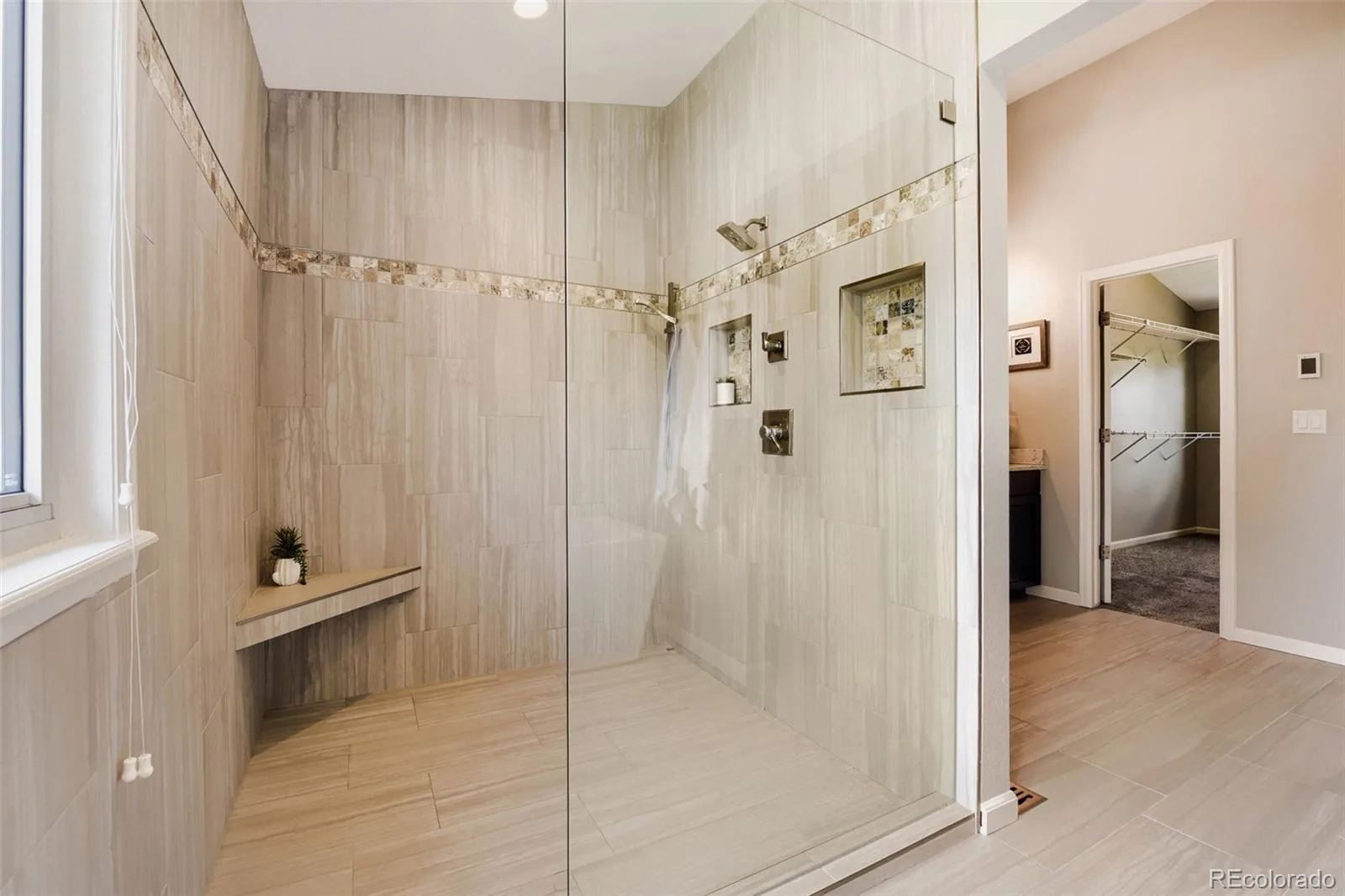 8658 Aberdeen Circle Highlands Ranch CO 80130 MLS #REC7792805 06082026212057 1600 19
