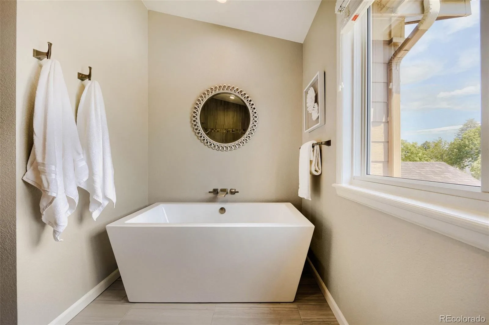 8658 Aberdeen Circle Highlands Ranch CO 80130 MLS #REC7792805 06082026212057 1600 20
