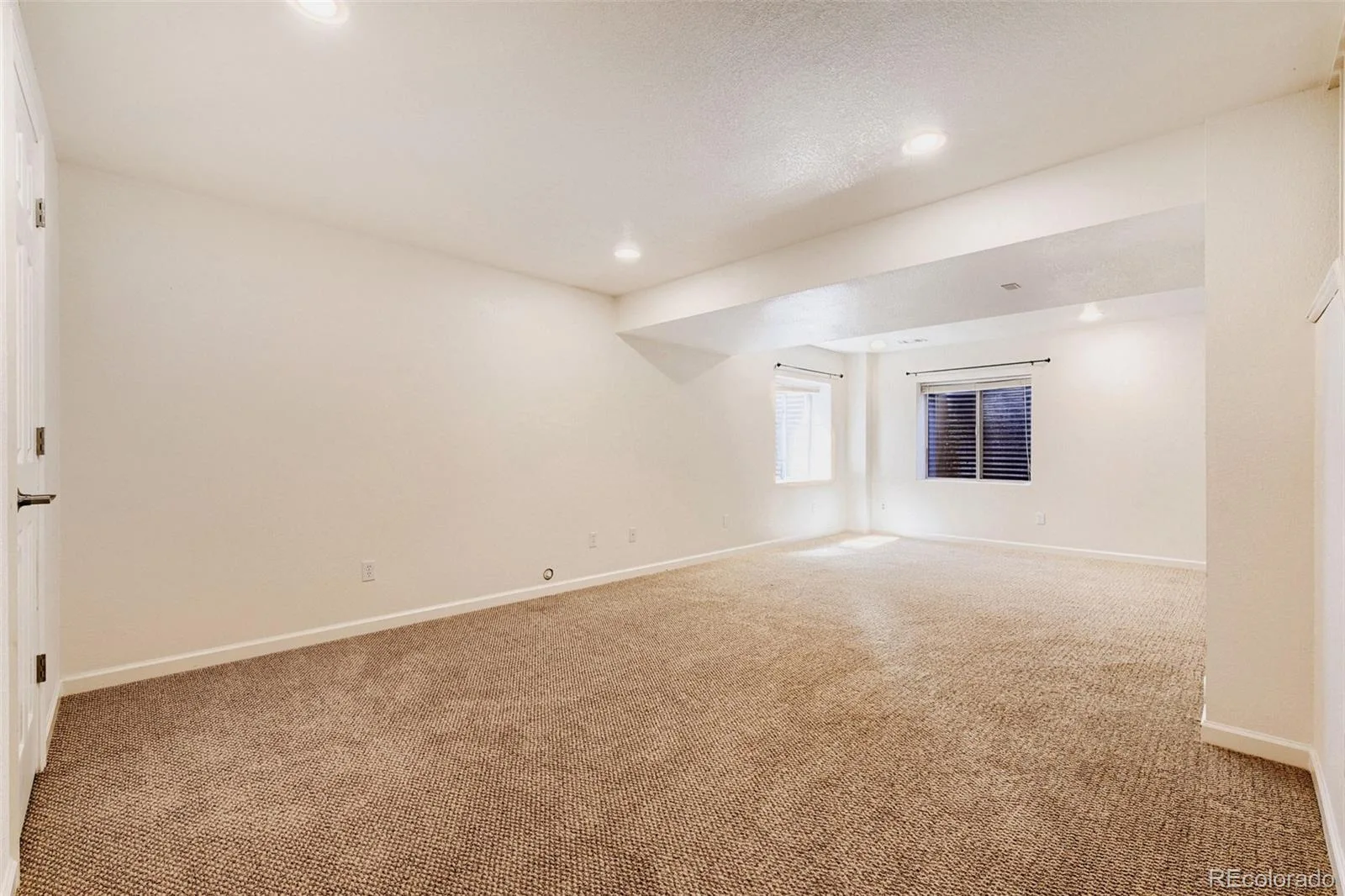 8658 Aberdeen Circle Highlands Ranch CO 80130 MLS #REC7792805 06082026212057 1600 27