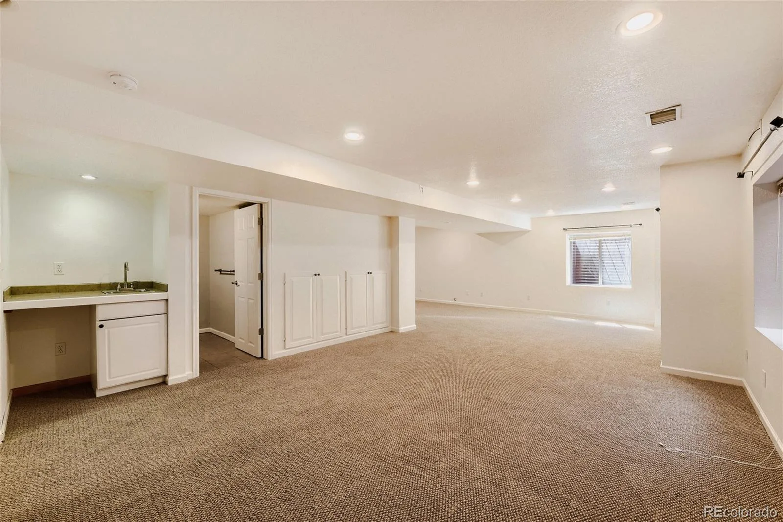 8658 Aberdeen Circle Highlands Ranch CO 80130 MLS #REC7792805 06082026212057 1600 29