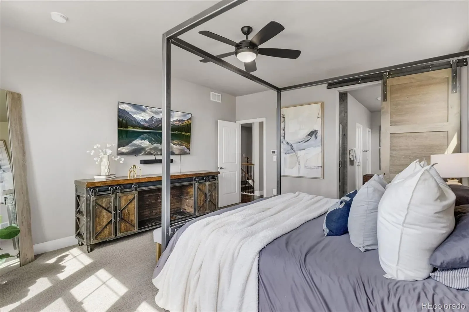 04012026010729 1600 16