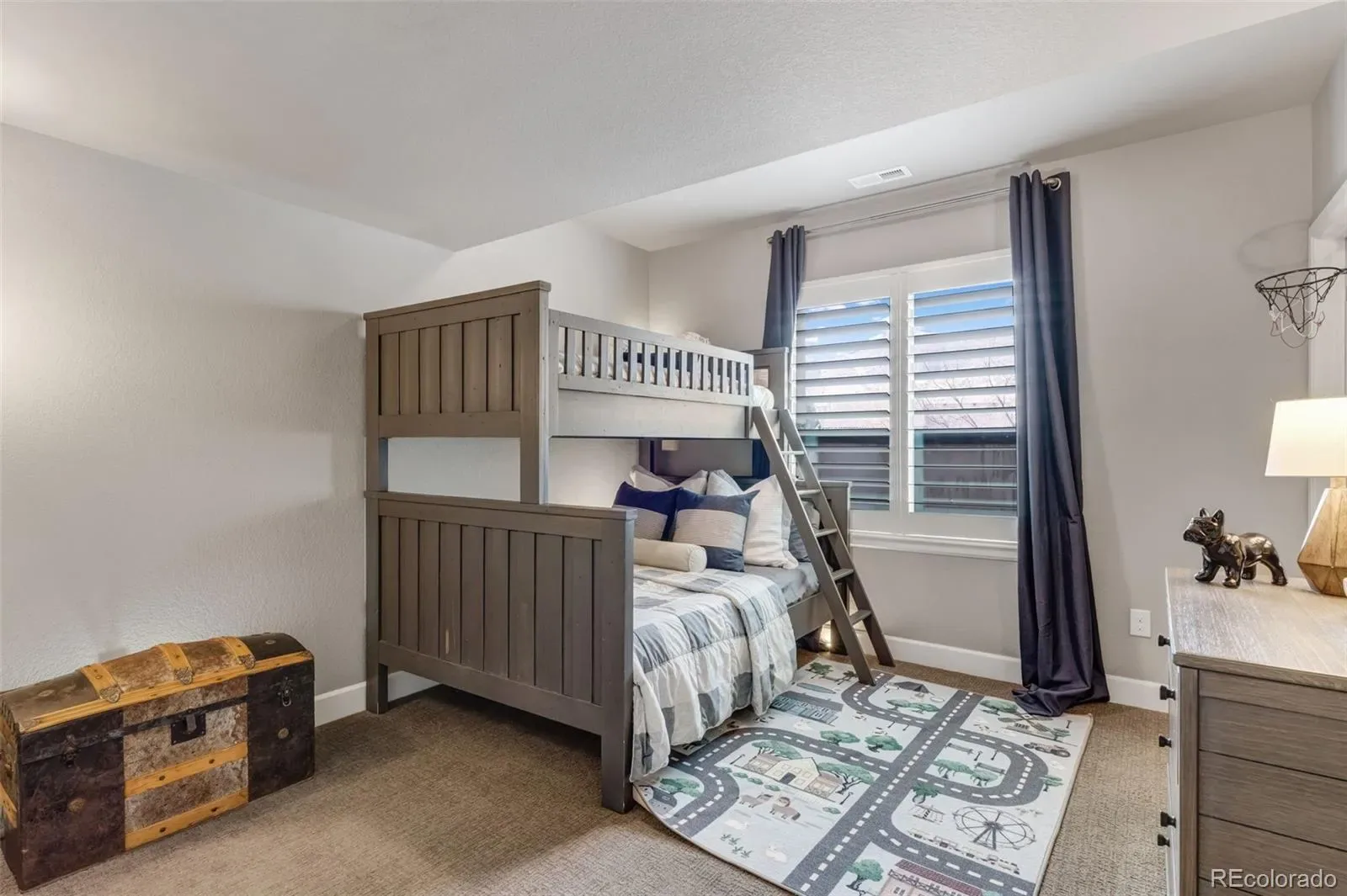 04012026010729 1600 24