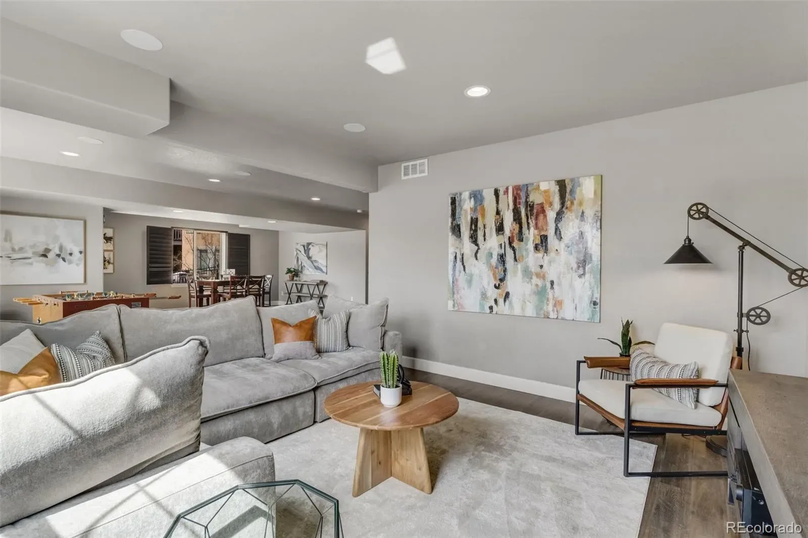 04012026010729 1600 27