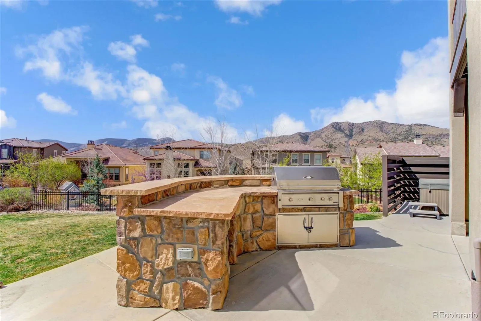 04012026010729 1600 30