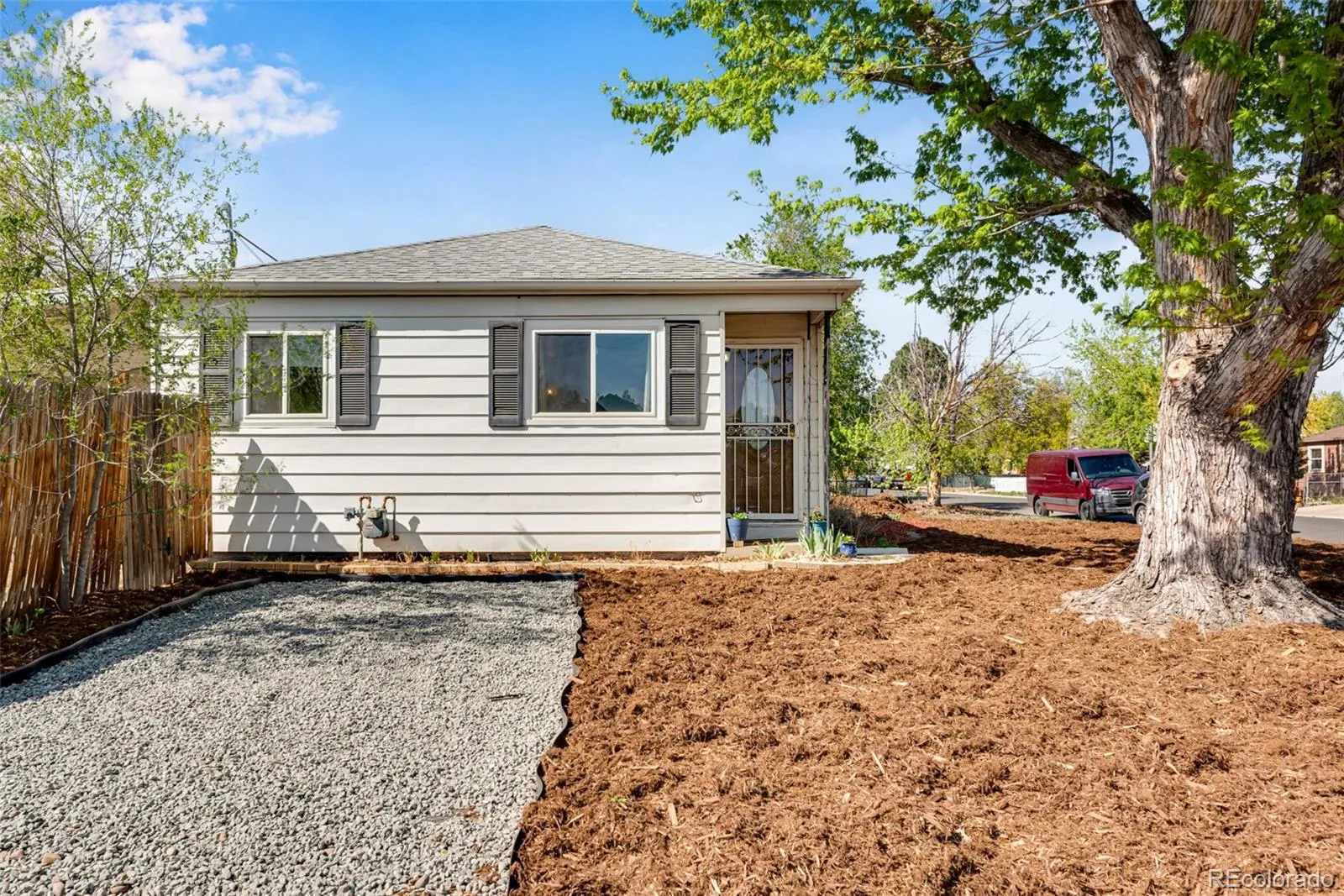 1295 S Wolff Street Denver CO 80219 MLS #REC7797680 04232026033613 1600 24