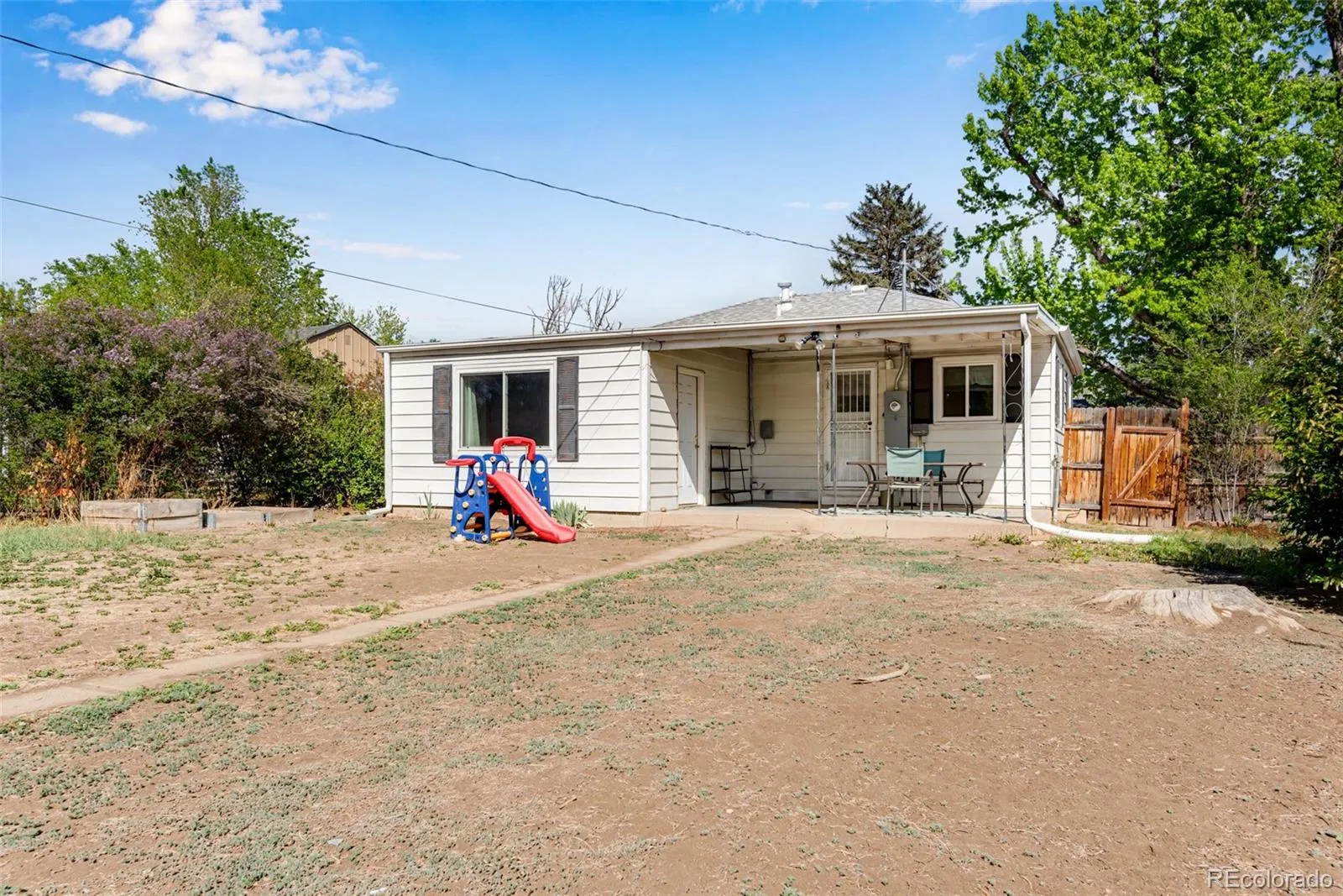 1295 S Wolff Street Denver CO 80219 MLS #REC7797680 04232026033613 1600 28