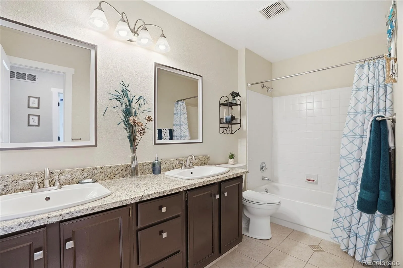 9054 W 103rd Avenue Broomfield CO 80021 MLS #REC7798523 07082026190126 1600 24