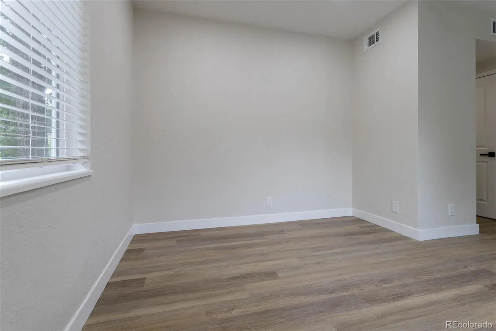 2442 N Ogden Street Denver CO 80205 MLS #REC7798591 01142026163529 1600 4