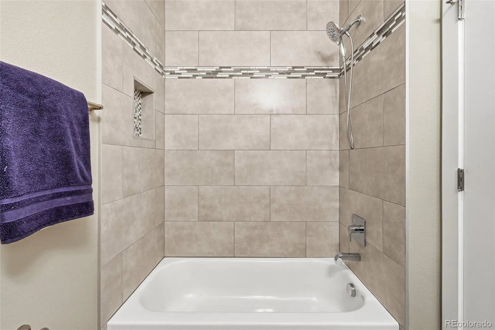 1903 Eaton Street Lakewood CO 80214 MLS #REC7799585 06162026233120 1600 10