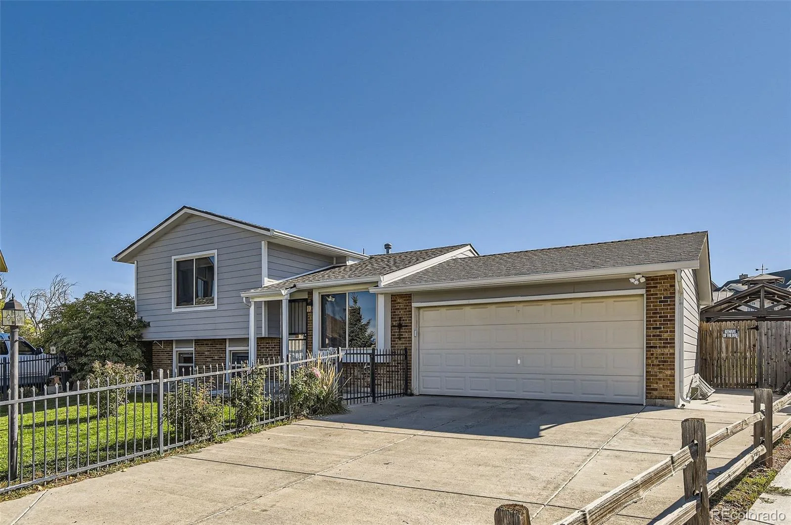 18938 E Utah Circle Aurora CO 80017 MLS #REC7799931 06032026150201 1600 1