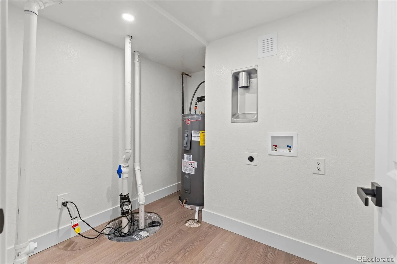 2810 N Fillmore Street Denver CO 80205 | MLS #REC7802657 07302026020316 1600 24