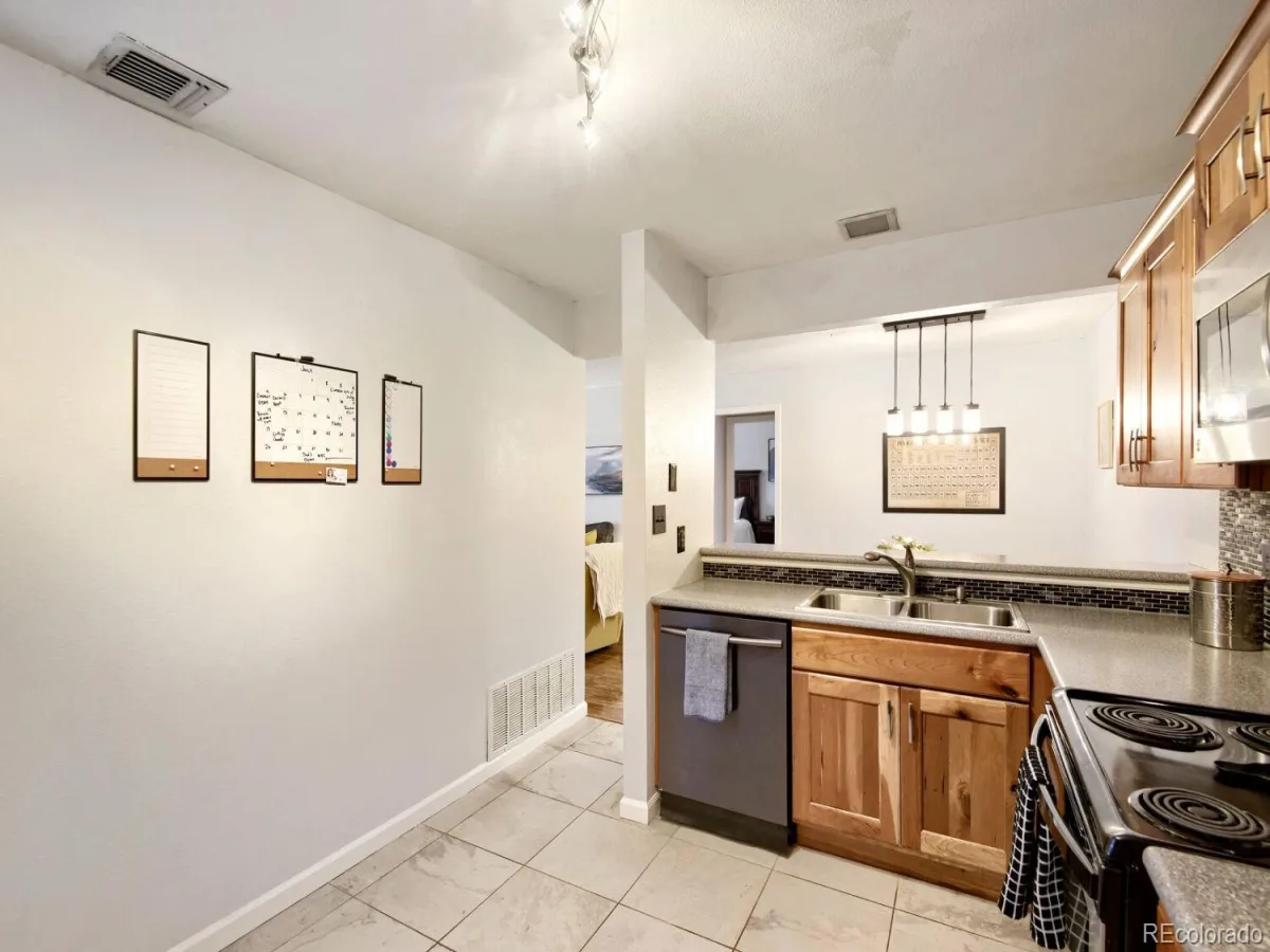2330 E Fremont Avenue #J #19 Centennial CO 80122 | MLS #REC7802821 08042026193307 1200 5