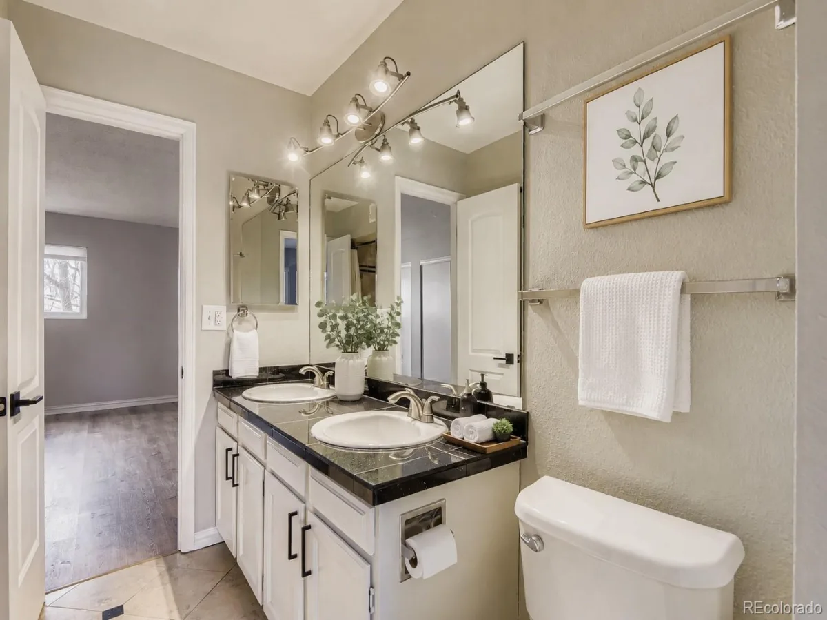 1060 S Parker Road #25 Denver CO 80231 | MLS #REC7803580 08262026203646 1200 6