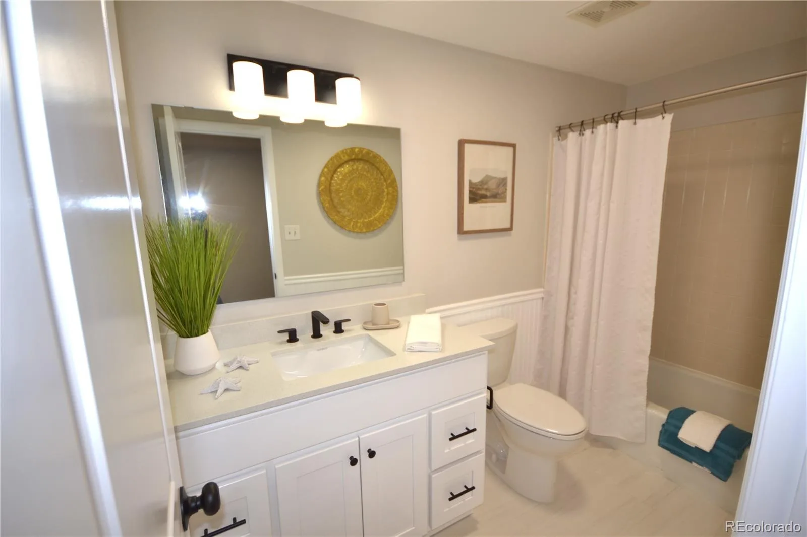 10251 Monterey Circle Denver CO 80260 | MLS #REC7807083 08072026180239 1600 18