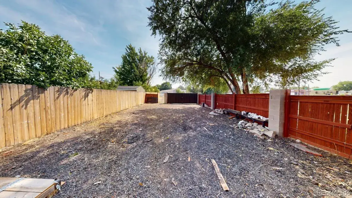 1575 N Sable Boulevard Aurora CO 80011 | MLS #REC7809969 11032025235529 1200 3