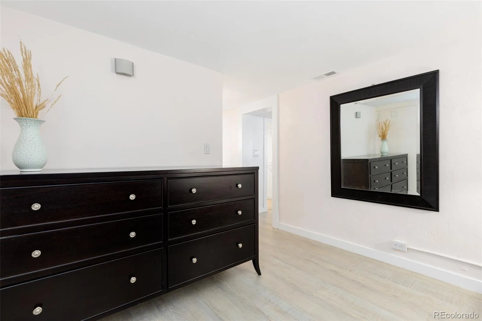 1490 S Lincoln Street Denver CO 80210 | MLS #REC7812250 08172026182540 1600 28