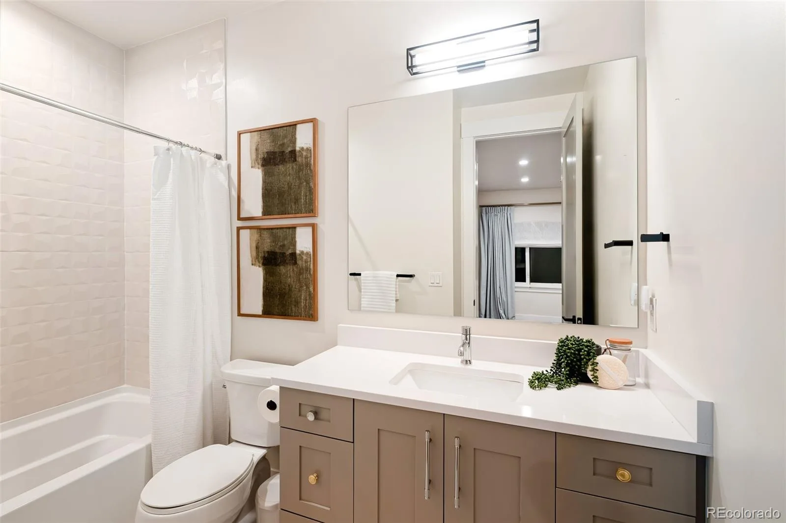 20 Ivanhoe Street Denver CO 80220 | MLS #REC7813114 09302026174241 1600 38