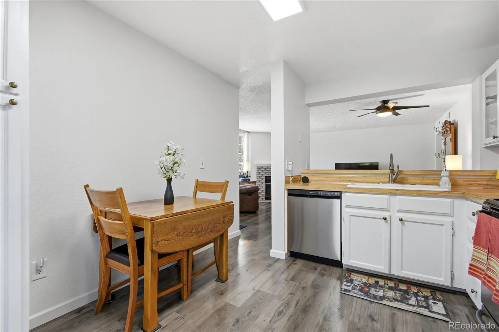 965 S Miller Street #201 Lakewood CO 80226 MLS #REC7813885 04302026200052 1600 12