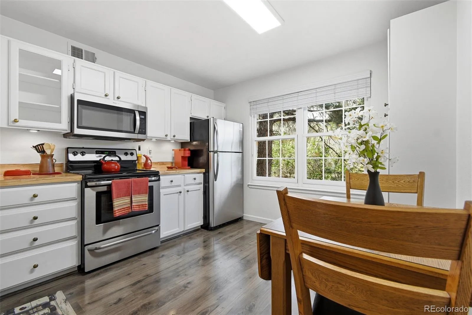 965 S Miller Street #201 Lakewood CO 80226 MLS #REC7813885 04302026200052 1600 13
