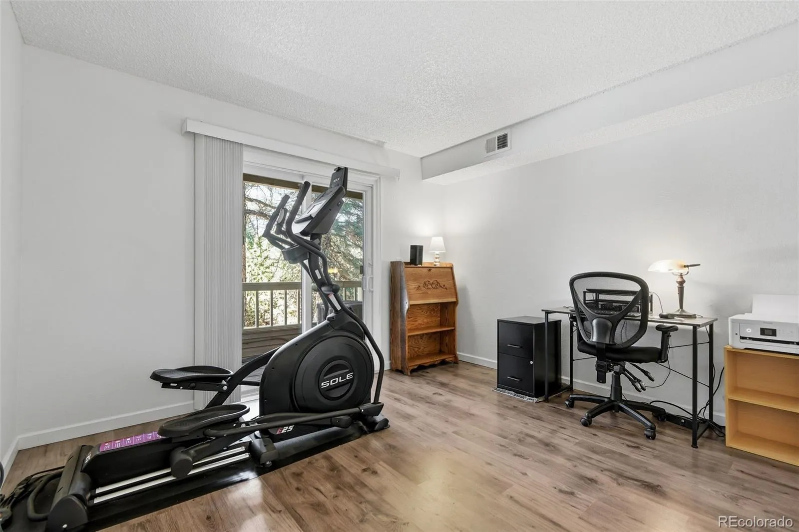 965 S Miller Street #201 Lakewood CO 80226 MLS #REC7813885 04302026200052 1600 28
