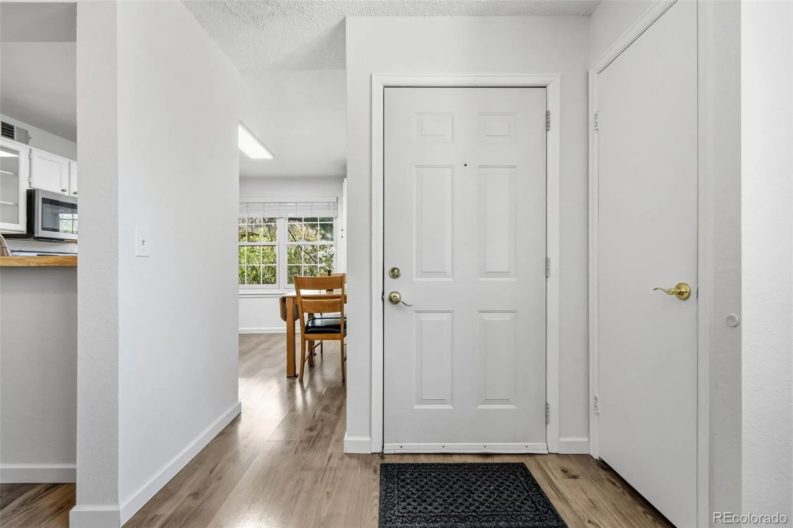 965 S Miller Street #201 Lakewood CO 80226 MLS #REC7813885 04302026200052 1600 3