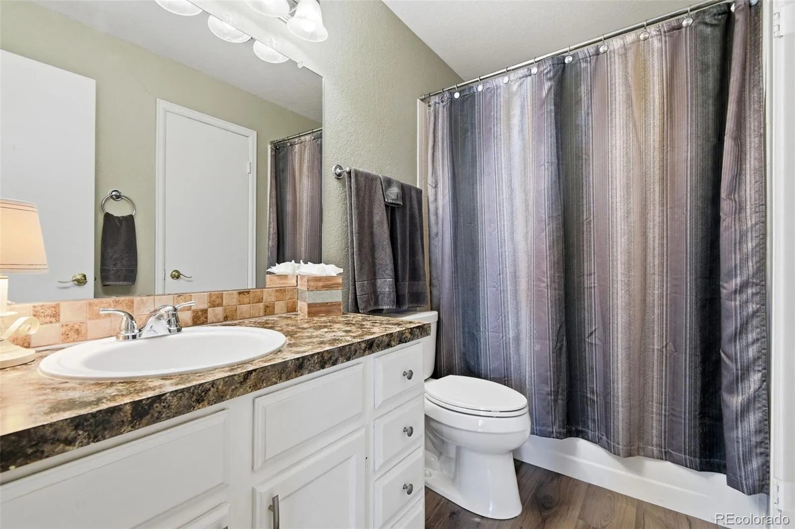 965 S Miller Street #201 Lakewood CO 80226 MLS #REC7813885 04302026200052 1600 30