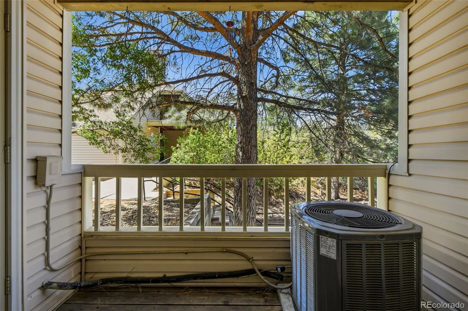 965 S Miller Street #201 Lakewood CO 80226 MLS #REC7813885 04302026200052 1600 34