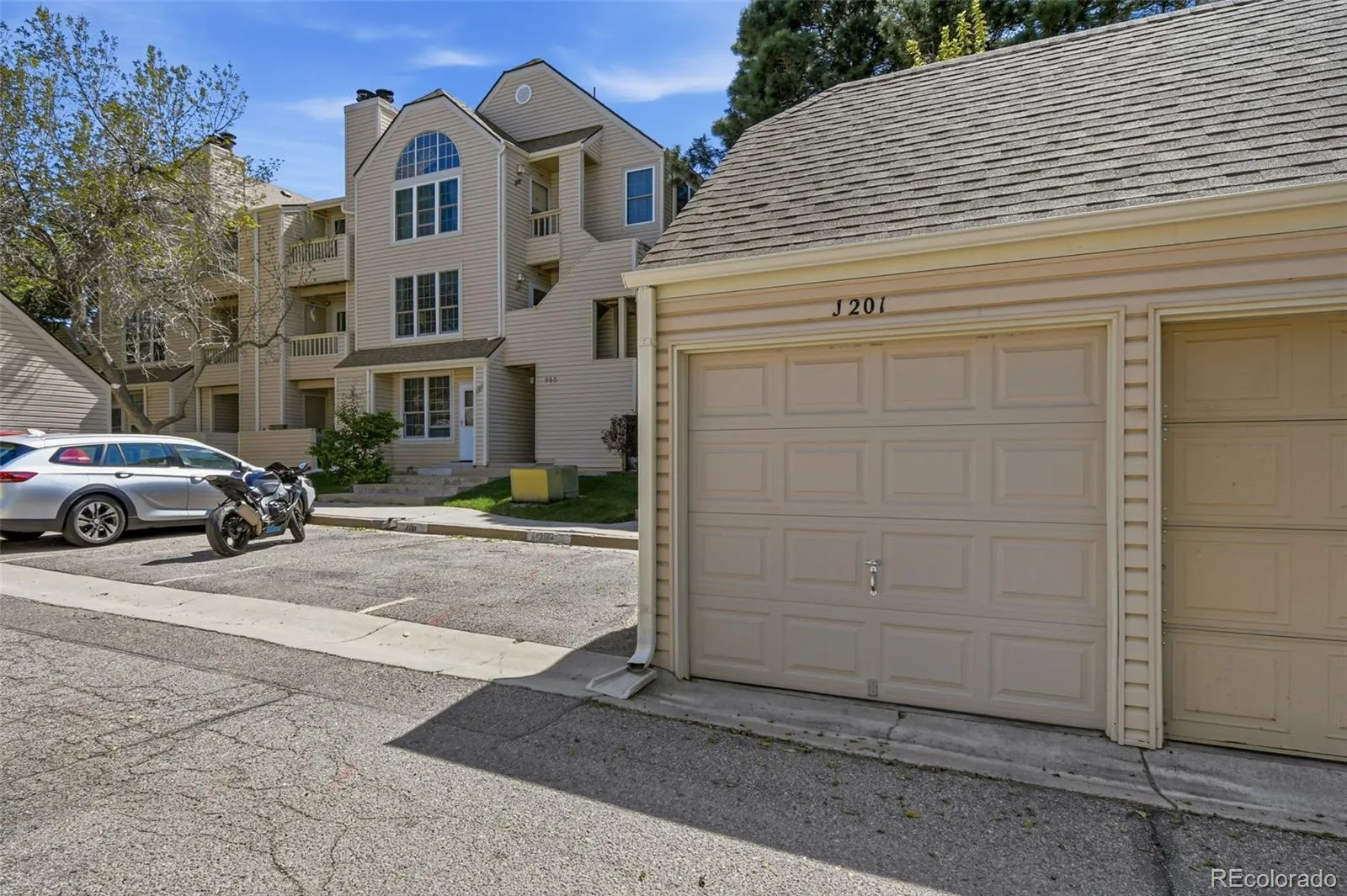 965 S Miller Street #201 Lakewood CO 80226 MLS #REC7813885 04302026200052 1600 41