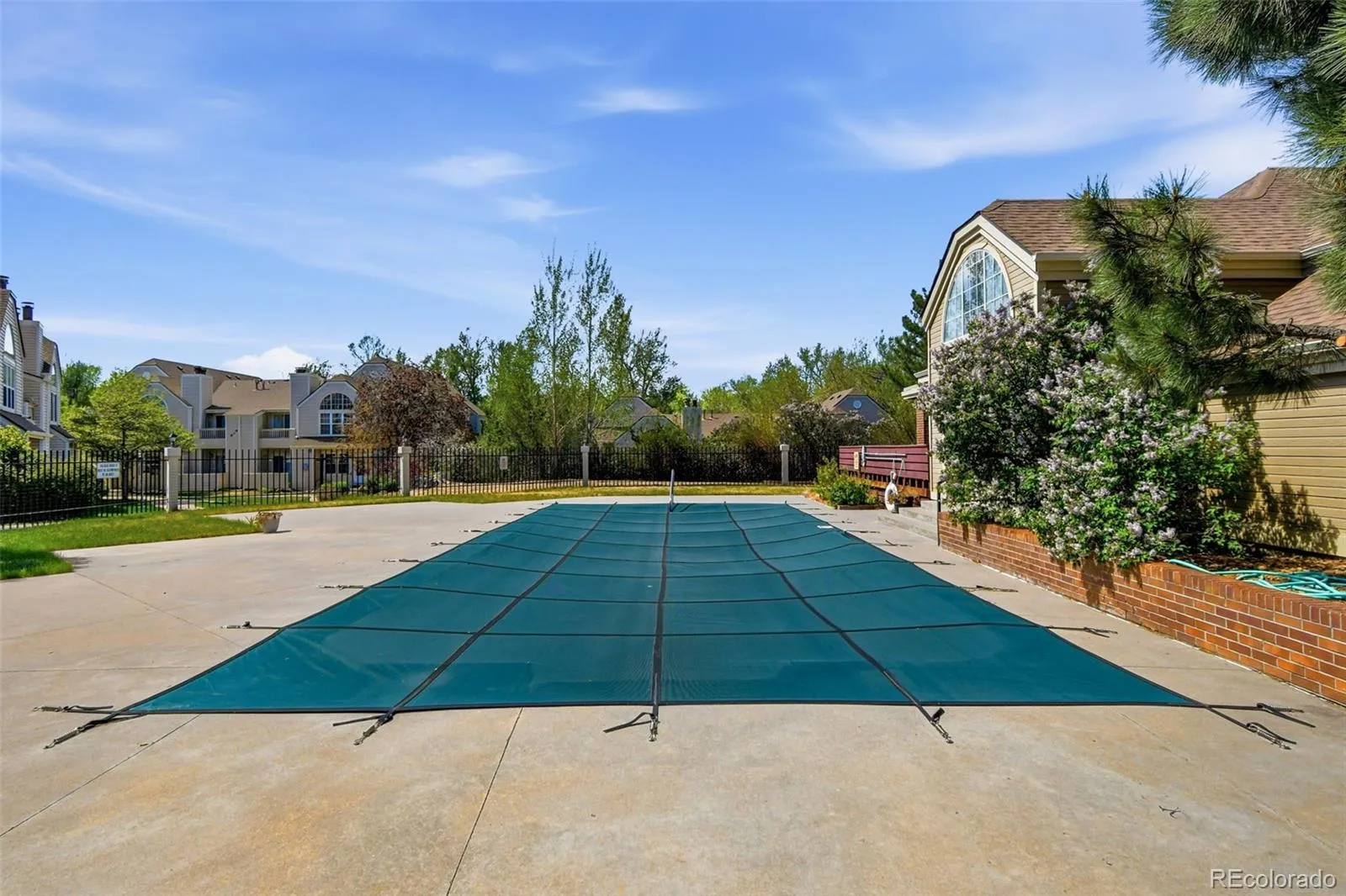 965 S Miller Street #201 Lakewood CO 80226 MLS #REC7813885 04302026200052 1600 44