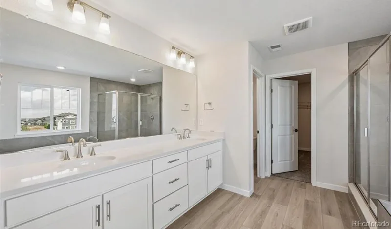 2123 S Irvington Street Aurora CO 80018 | MLS #REC7816362 08252026174547 800 14