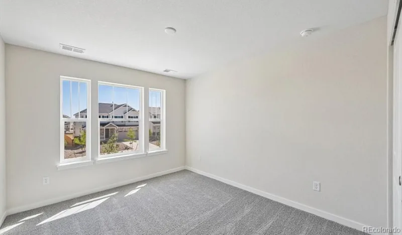 2123 S Irvington Street Aurora CO 80018 | MLS #REC7816362 08252026174547 800 17