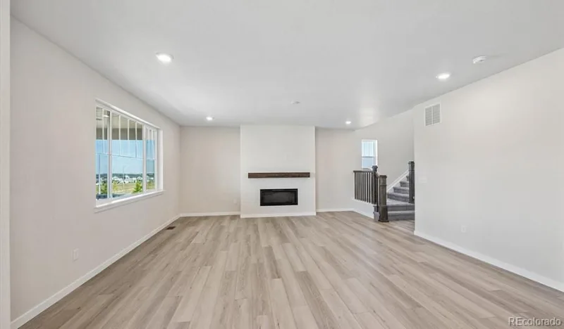 2123 S Irvington Street Aurora CO 80018 | MLS #REC7816362 08252026174547 800 2
