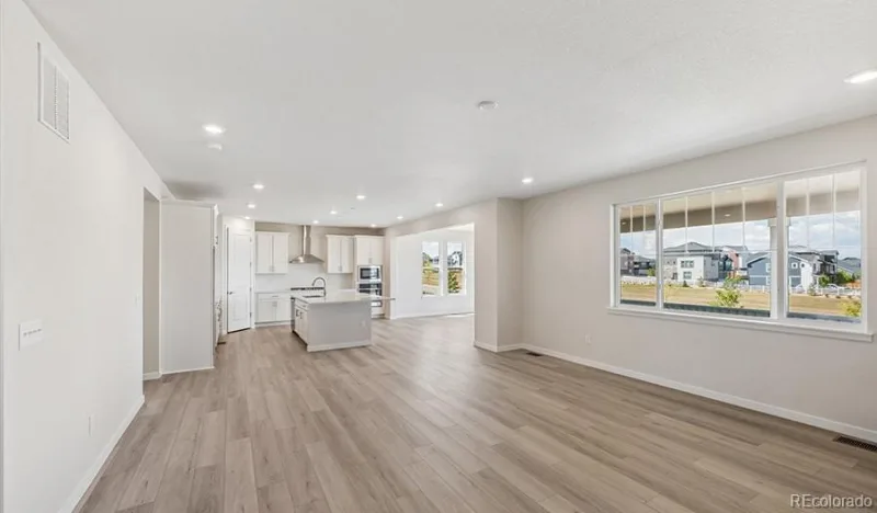 2123 S Irvington Street Aurora CO 80018 | MLS #REC7816362 08252026174547 800 3