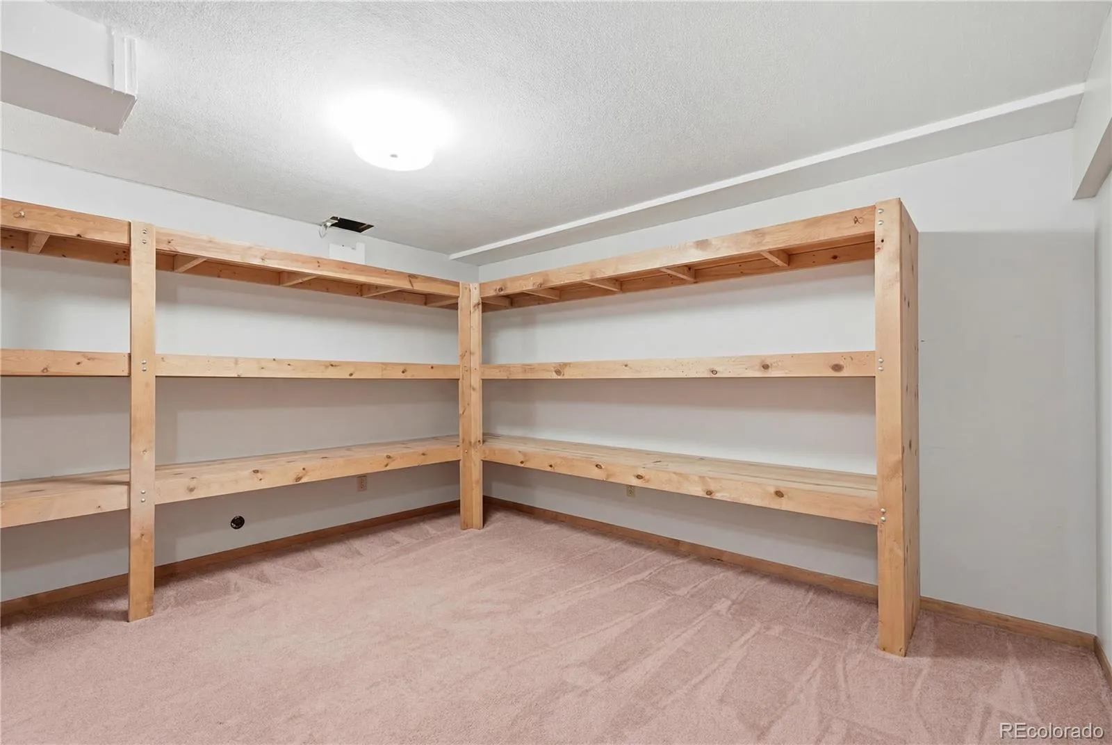 8240 Garland Drive Arvada CO 80005 | MLS #REC7817897 07182026180537 1600 29