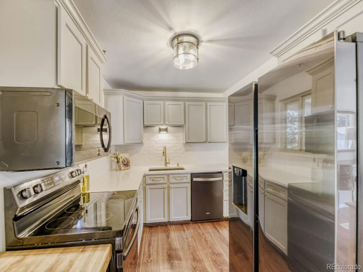6361 S Ash Court Centennial CO 80121 MLS #REC7819699 06122026232319 1200 10