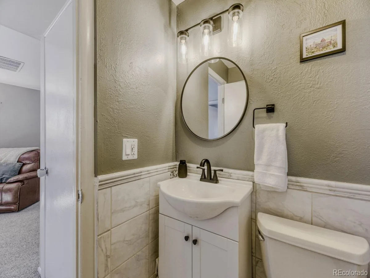 6361 S Ash Court Centennial CO 80121 MLS #REC7819699 06122026232319 1200 22