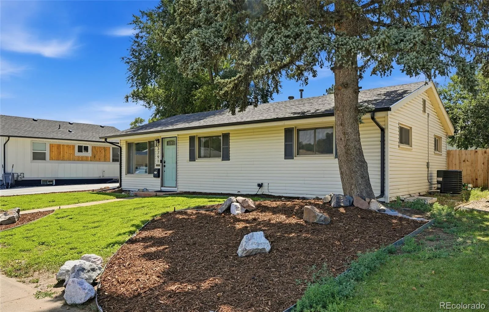 3791 S Huron Street Englewood CO 80110 | MLS #REC7820597 08192026163416 1600 28